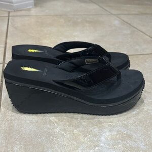 Volatile Black Patent Wedge Flip-Flop Sandals